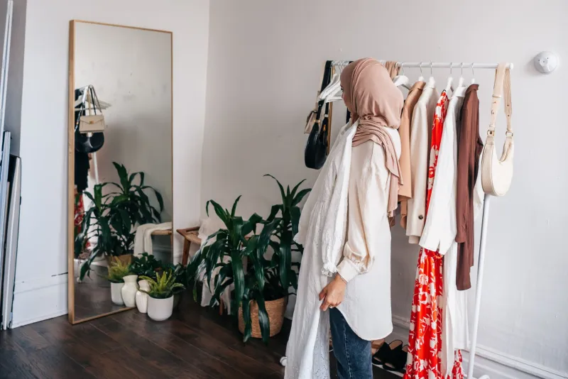 The Quiet Inventory: What a Shopping Pause Reveals About Who You Already Are